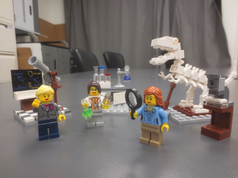 træthed fyrretræ Reparation mulig LEGO Women in Science Set at the California Academy of Sciences – Ranger Rik